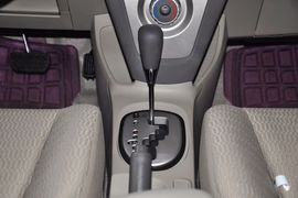 2013款丰田威驰1.6GL-i自动型尚天窗版