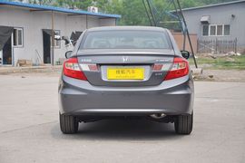 2013款本田思域1.8L十周年纪念自动豪华版