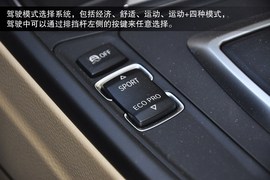 2013款华晨宝马320i到店实拍
