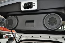 2013款Jeep指南者2.0L炫黑豪华版