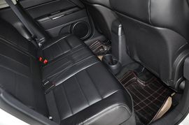 2013款Jeep指南者2.0L炫黑豪华版