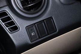 2012款铃木天语尚悦1.6L手动实用型升级版