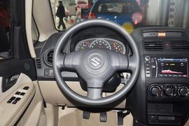 2012款铃木天语尚悦1.6L手动实用型升级版