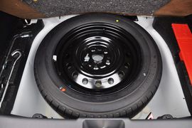 2013款铃木天语SX4锐骑1.6L自动运动型