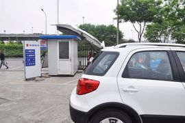 2013款铃木天语SX4锐骑1.6L自动运动型