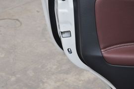 2013款铃木天语SX4锐骑1.6L自动运动型