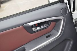 2013款铃木天语SX4锐骑1.6L自动运动型