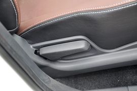 2013款铃木天语SX4锐骑1.6L自动运动型