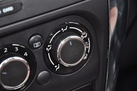 2013款铃木天语SX4锐骑1.6L自动运动型