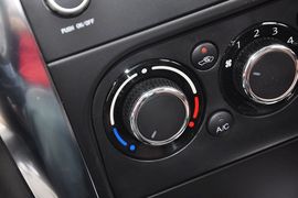 2013款铃木天语SX4锐骑1.6L自动运动型