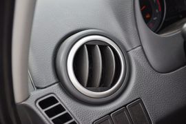 2013款铃木天语SX4锐骑1.6L自动运动型