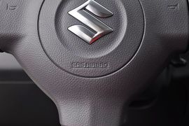 2013款铃木天语SX4锐骑1.6L自动运动型