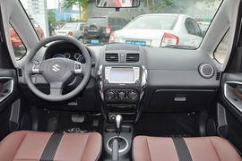 2013款铃木天语SX4锐骑1.6L自动运动型