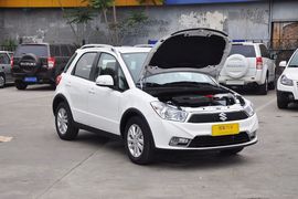 2013款铃木天语SX4酷锐1.6L手动灵动型