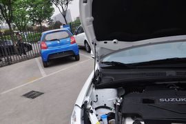 2013款铃木天语SX4酷锐1.6L手动灵动型