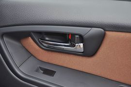 2013款铃木天语SX4酷锐1.6L手动灵动型