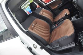 2013款铃木天语SX4酷锐1.6L手动灵动型