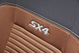 2013款铃木天语SX4酷锐1.6L手动灵动型