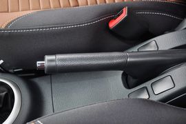 2013款铃木天语SX4酷锐1.6L手动灵动型