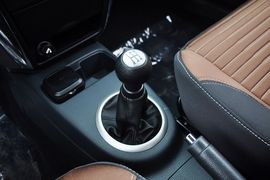 2013款铃木天语SX4酷锐1.6L手动灵动型