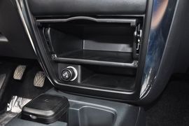2013款铃木天语SX4酷锐1.6L手动灵动型