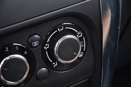 2013款铃木天语SX4酷锐1.6L手动灵动型
