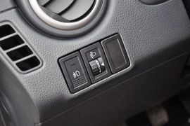 2013款铃木天语SX4酷锐1.6L手动灵动型