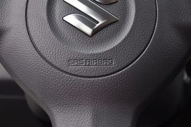 2013款铃木天语SX4酷锐1.6L手动灵动型