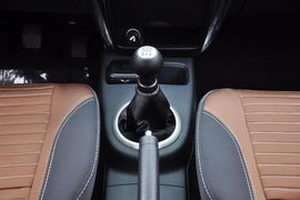 2013款铃木天语SX4酷锐1.6L手动灵动型