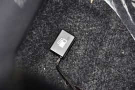 2013款长安铃木雨燕1.3L手动运动版