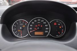 2013款长安铃木雨燕1.3L手动运动版
