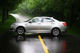 全新荣威550试驾实拍