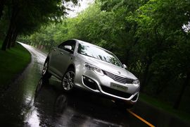 全新荣威550试驾实拍