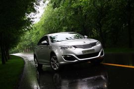 全新荣威550试驾实拍