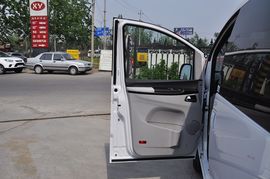 2013款江淮瑞风M5