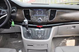 2013款江淮瑞风M5