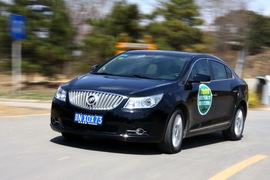 试驾2012款别克君越2.4L