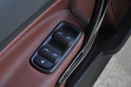 试驾2013款福特新嘉年华两厢1.5L自动劲动型