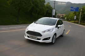 试驾2013款福特新嘉年华两厢1.5L自动劲动型