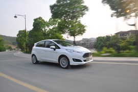 试驾2013款福特新嘉年华两厢1.5L自动劲动型