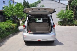 2013款日产贵士3.5L自动SL型