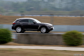 2009款英菲尼迪FX50动态