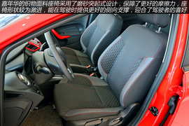 四款小型车空间对比