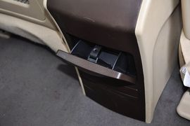 2013款华泰宝利格1.8T自动智尊版