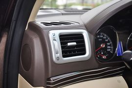 2013款华泰宝利格1.8T自动智尊版