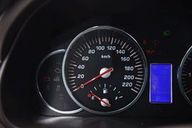 2013款华泰宝利格1.8T自动智尊版