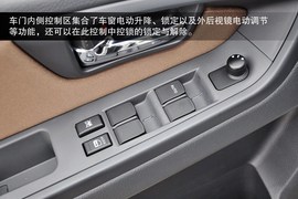 2013款长安铃木天语SX4酷锐版到店实拍图解