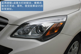 北京汽车E系列三厢版到店实拍