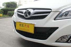 北京汽车E系列三厢版到店实拍