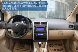 北京汽车E系列三厢版到店实拍